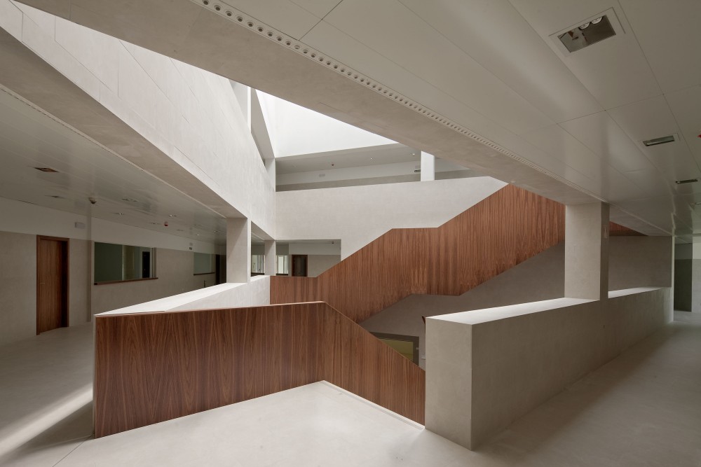 Tudela Courts / Otxotorena Arquitectos