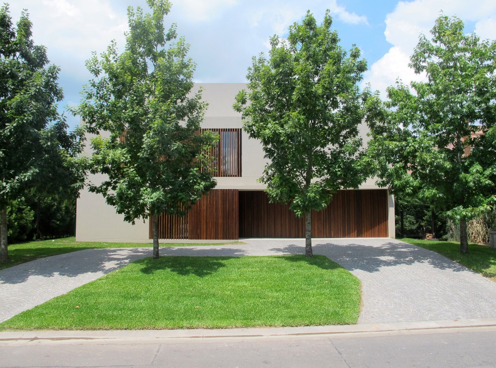 House in Tigre / FILM-Obras de Arquitectura