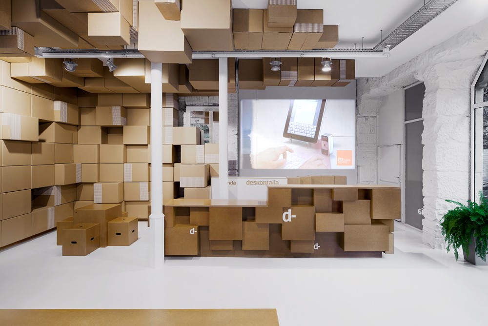 Deskontalia Store / VAUMM