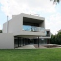 Casa en Tigre / FILM-Obras de Arquitectura Casa en Tigre / FILM-Obras de Arquitectura Courtesy of FILM-Obras de Arquitectura