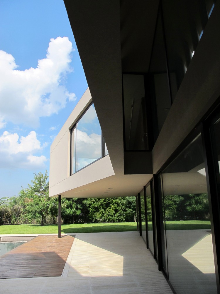 House in Tigre / FILM-Obras de Arquitectura