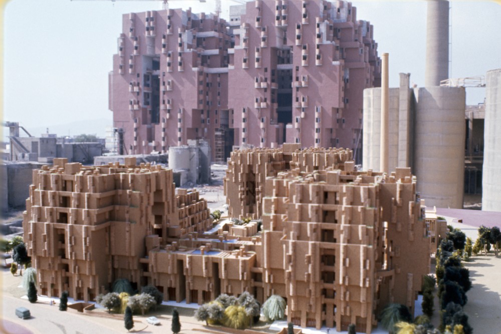 AD Classics: Walden 7 / Ricardo Bofill
