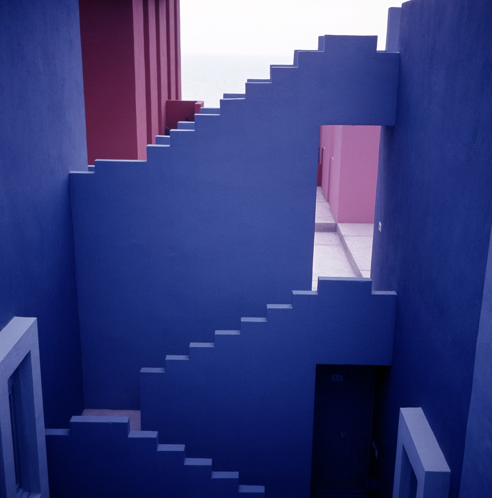 AD Classics: La Muralla Roja / Ricardo Bofill