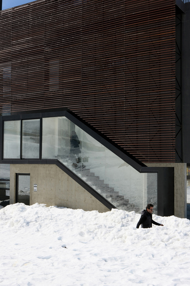 i-SKI / ACCENT DESIGN GROUP