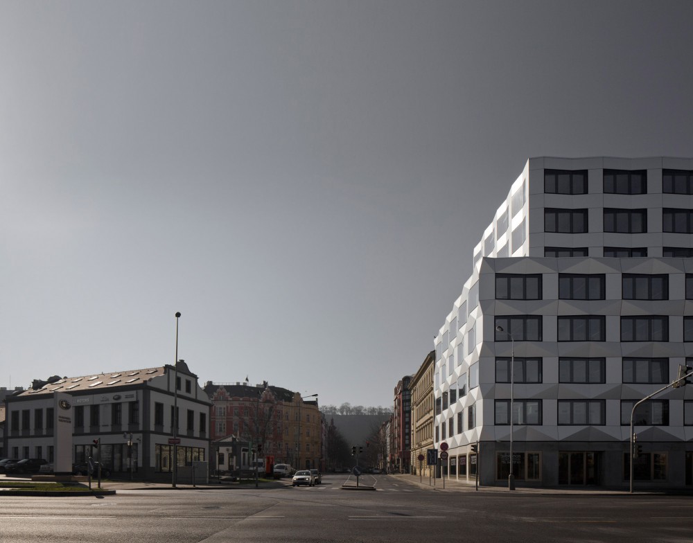 Keystone Office Building / EM2N Architects