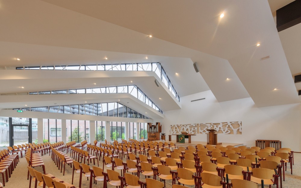 De Bron Church Renovation / Bureau MT