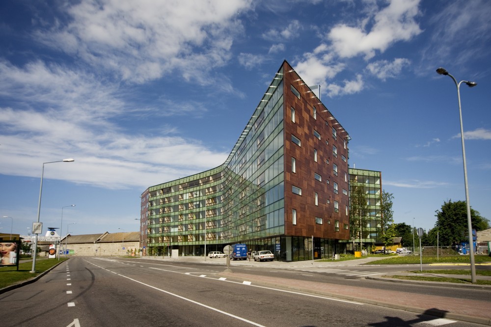 Apartment Building in Lootsi Street / HGA (Hayashi-Grossschmidt Arhitektuur)