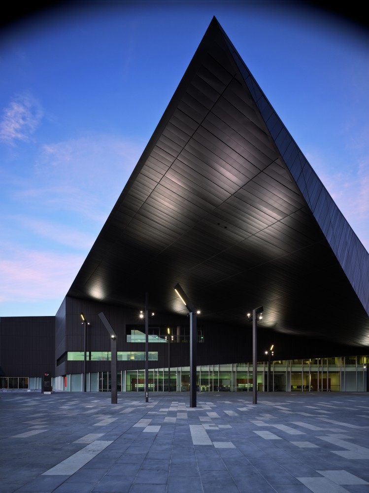 Melbourne Convention and Exhibition Centre / Woods Bagot