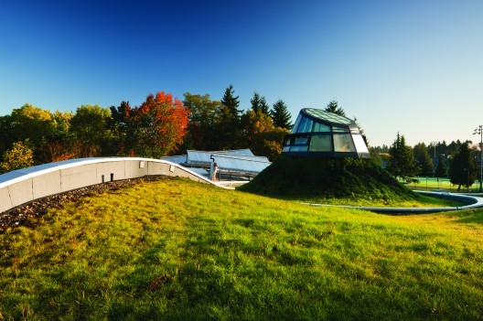 VanDusen Botanical Garden Visitor Centre / Perkins+Will