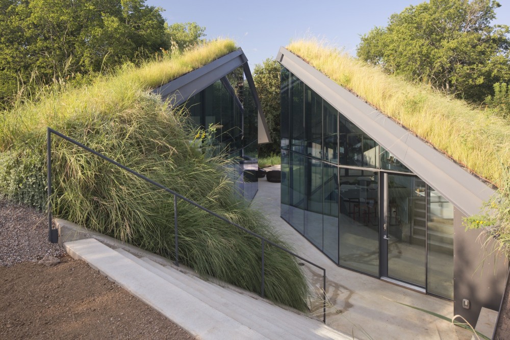 Edgeland House / Bercy Chen Studio
