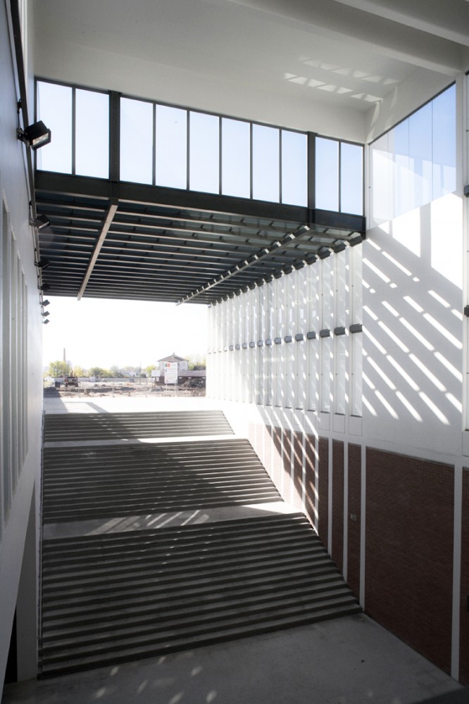 New Aveiro Train Station / JLLA