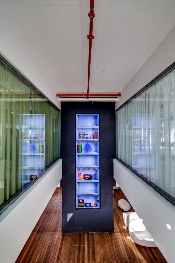 Google Tel Aviv Office / Camenzind Evolution