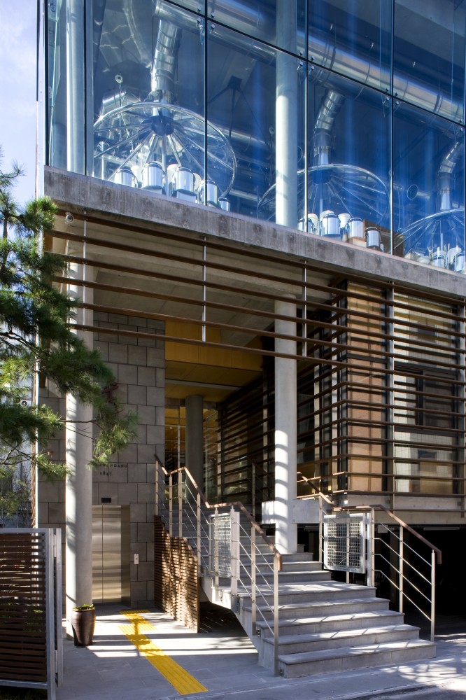 Choonwondang Oriental Clinic & Museum / Doojin Hwang Architects