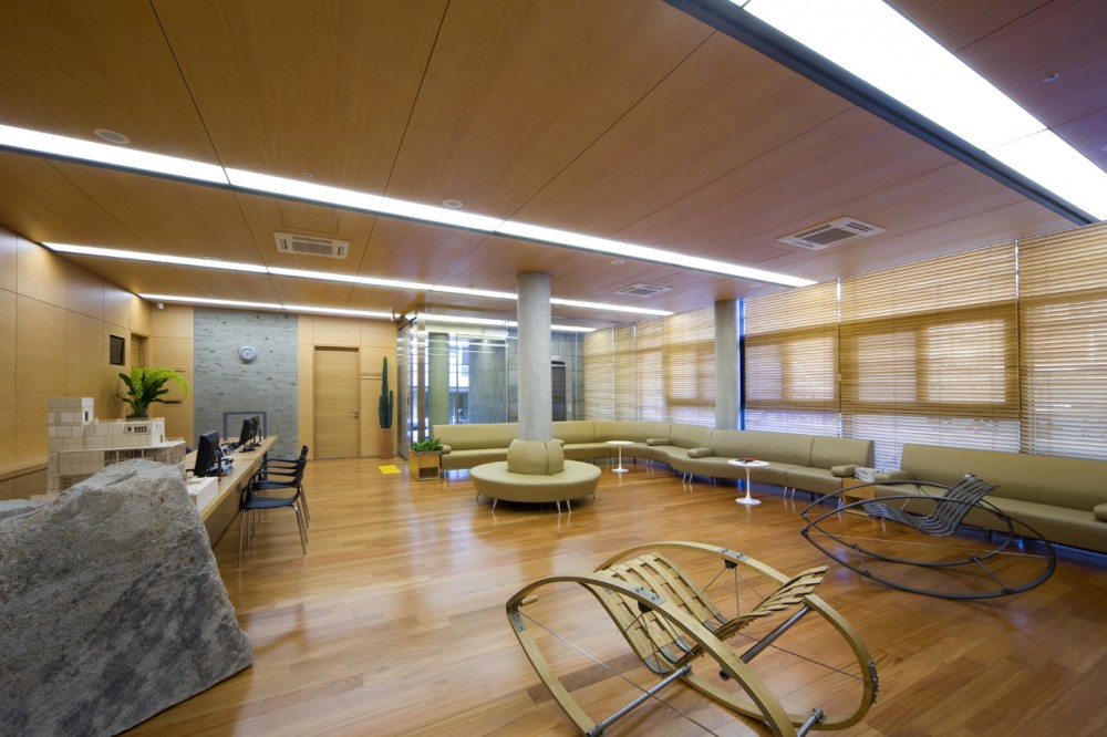 Choonwondang Oriental Clinic & Museum / Doojin Hwang Architects