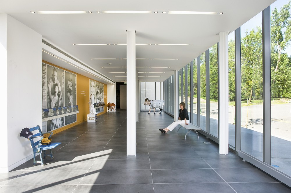 Yogi Berra Museum and Learning Center / ikon.5 architects