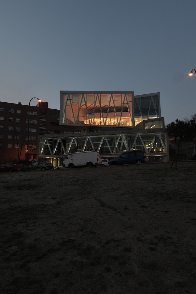 Public library Ana María Matute / RSP arquitectos