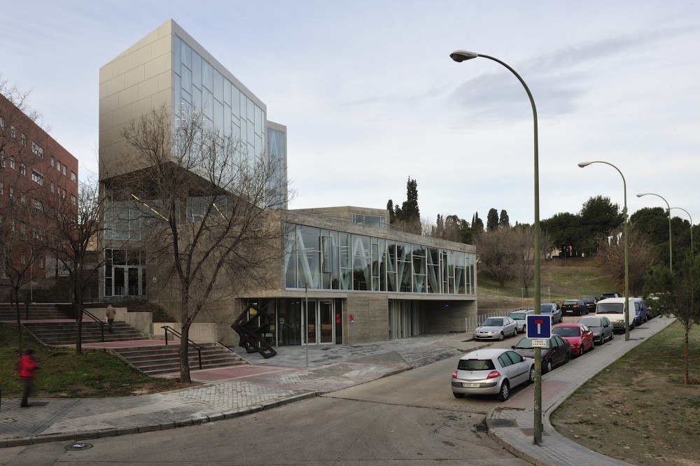 Public library Ana María Matute / RSP arquitectos