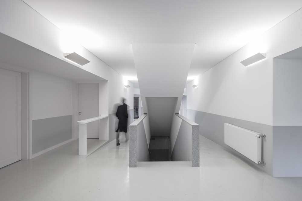 Fire Station in Santo Tirso / Alvaro Siza