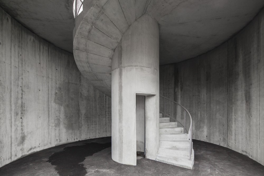 Fire Station in Santo Tirso / Alvaro Siza