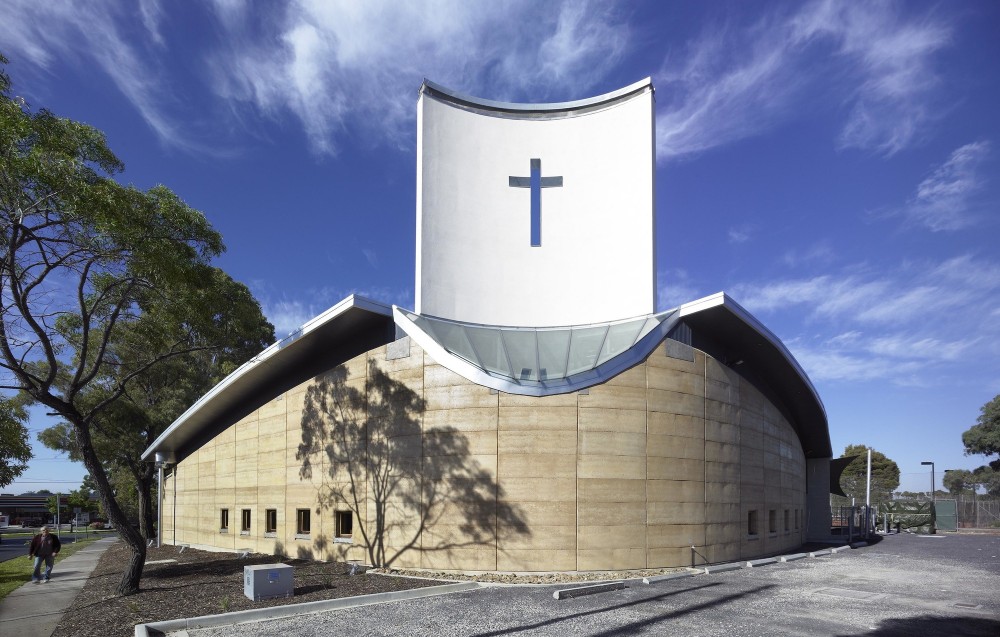 St Alfred’s Church  / Studio B Architects