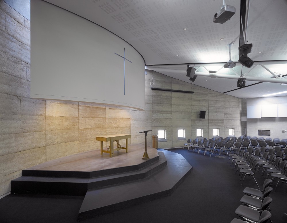 St Alfred’s Church  / Studio B Architects