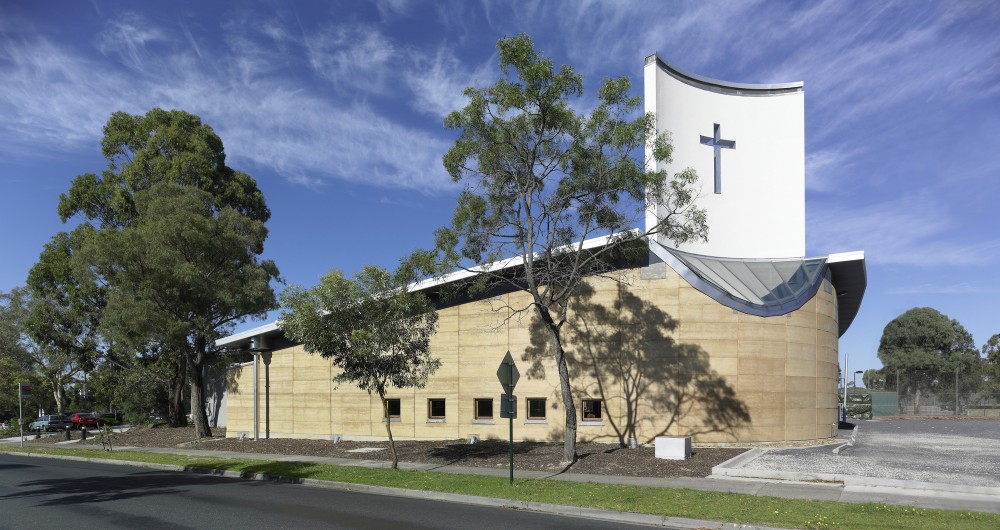 St Alfred’s Church  / Studio B Architects