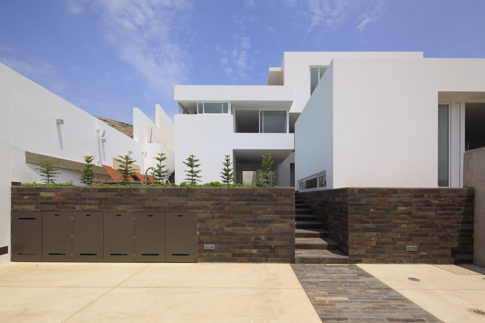 Deployed  House  / Seinfeld Arquitectos