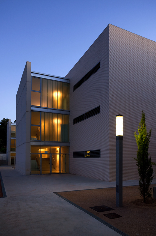 Arabista Ribera School / Victor García Martínez