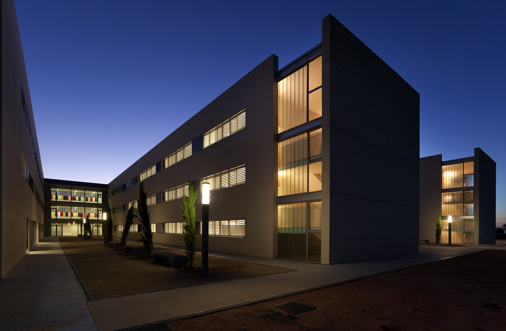 Arabista Ribera School / Victor García Martínez