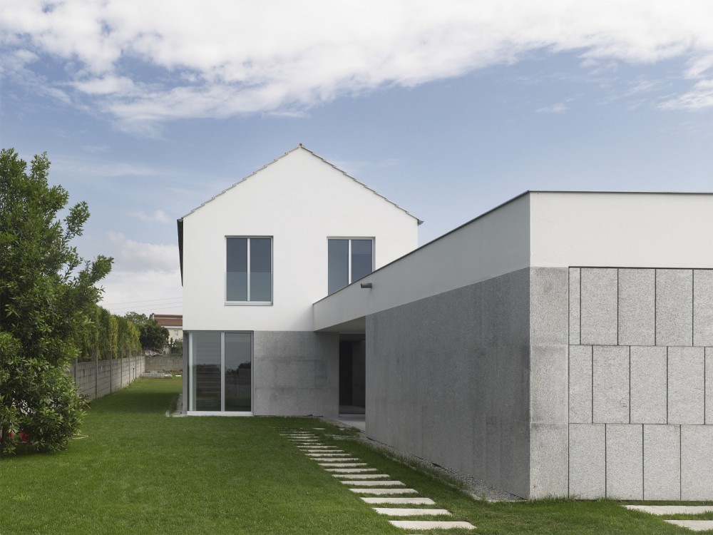 House in Coiros / Bals Arquitectos