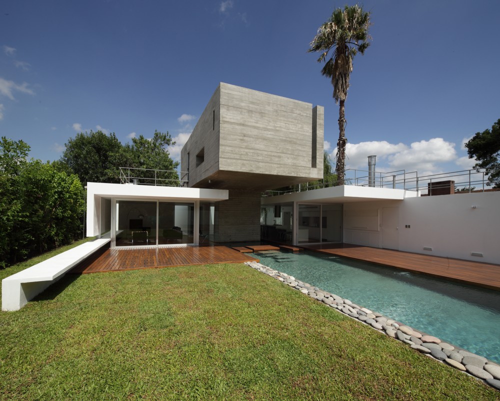 Bunker House / Estudio Botteri-Connell