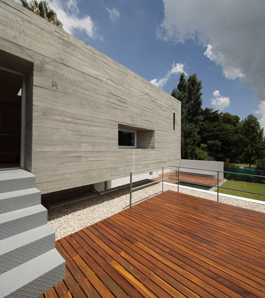 Bunker House / Estudio Botteri-Connell