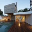 Casa Búnker / Estudio Botteri-Connell Casa Búnker / Estudio Botteri-Connell © Gustavo Sosa Pinilla