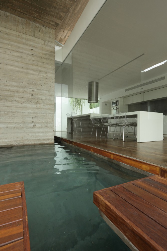 Bunker House / Estudio Botteri-Connell
