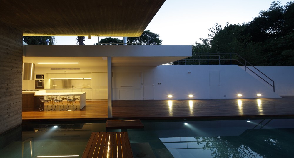 Bunker House / Estudio Botteri-Connell