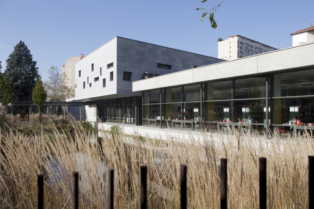 Extension of the IUFM school in Lyon / Atelier de la Passerelle