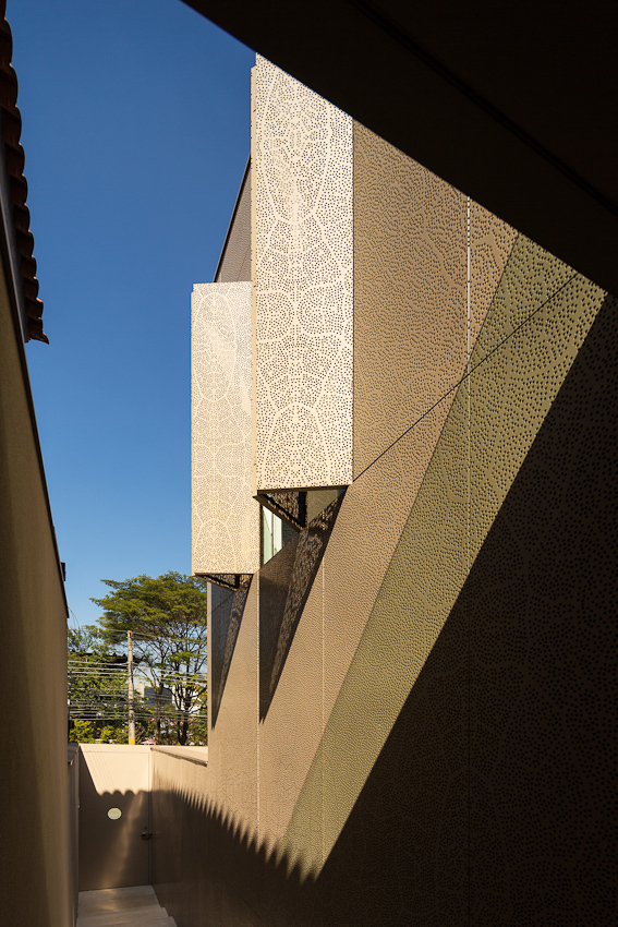 K House / Studio Arthur Casas