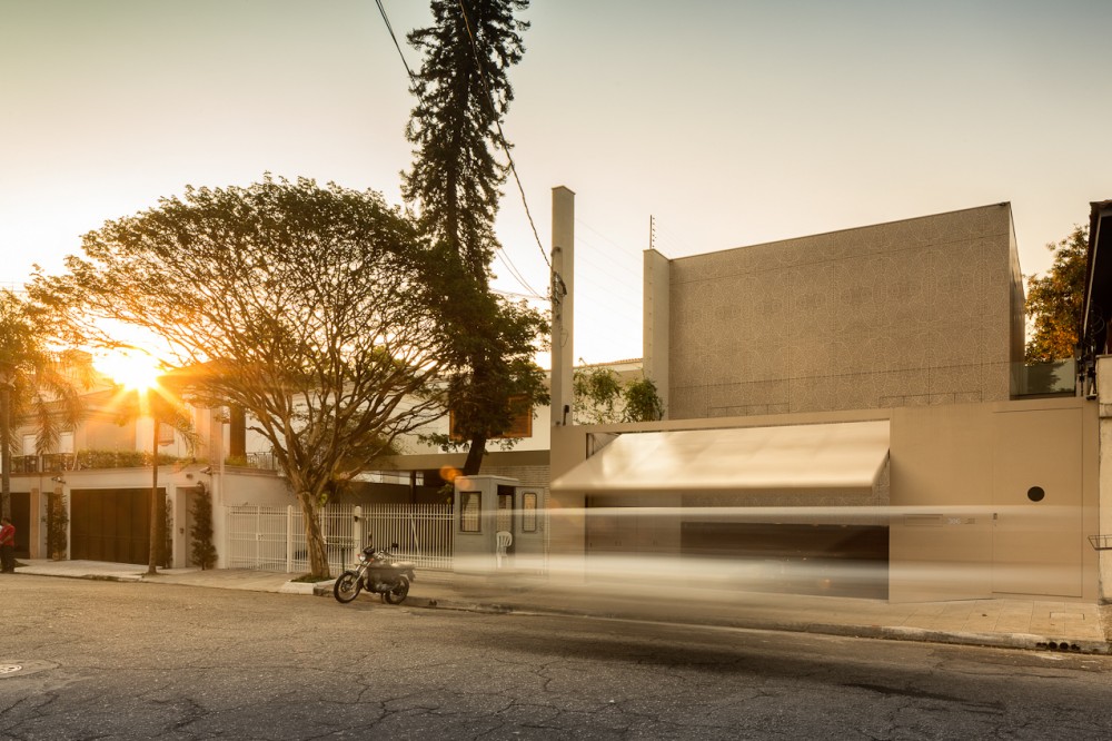 K House / Studio Arthur Casas