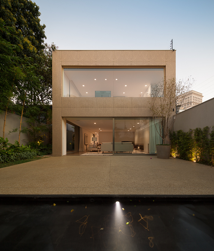 K House / Studio Arthur Casas