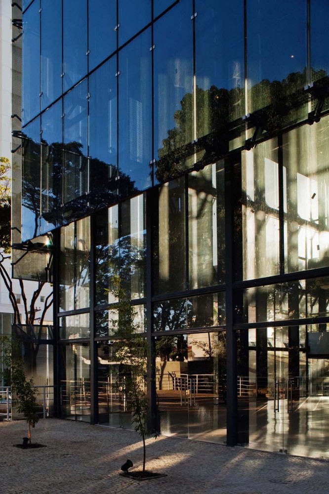 Regional Labor Court / Corsi Hirano Arquitetos + Reinaldo Nishimura