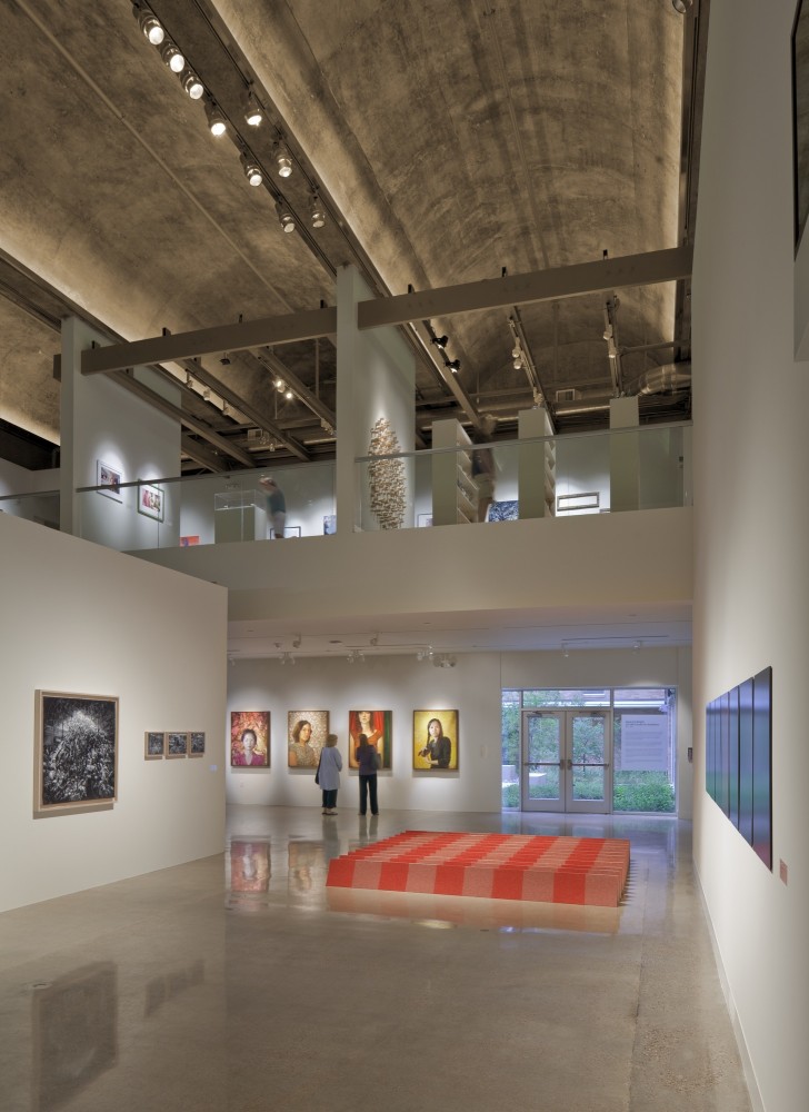 UT Visual Arts Center / Lake|Flato Architects