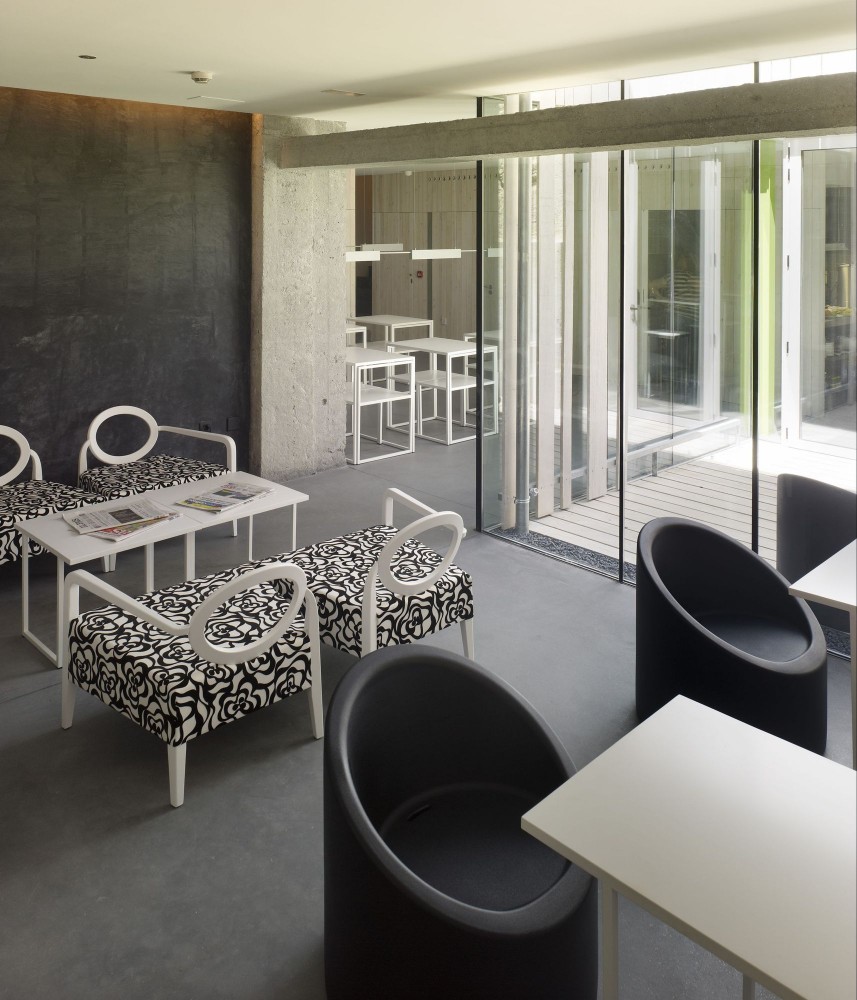 Rehabilitation Hotel Moure / Abalo Alonso Arquitectos