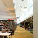 University Of Versailles Science Library / Badia Berger Architectes University Of Versailles Science Library / Badia Berger Architectes © David Boureau