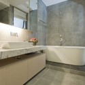 4.5x20 House / AHL architects associates 4.5x20 House / AHL architects associates © Anh Duc Le
