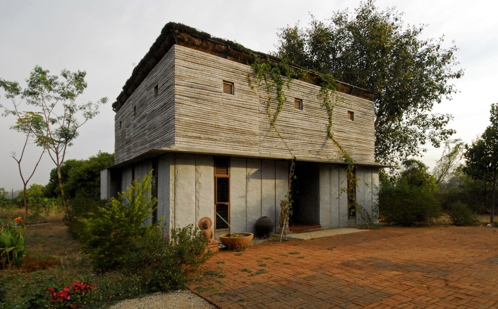 Bapagrama Stone House / Pragrup