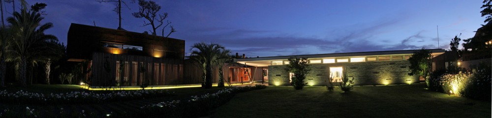 House Booth / Marcelo Daglio Arquitectos