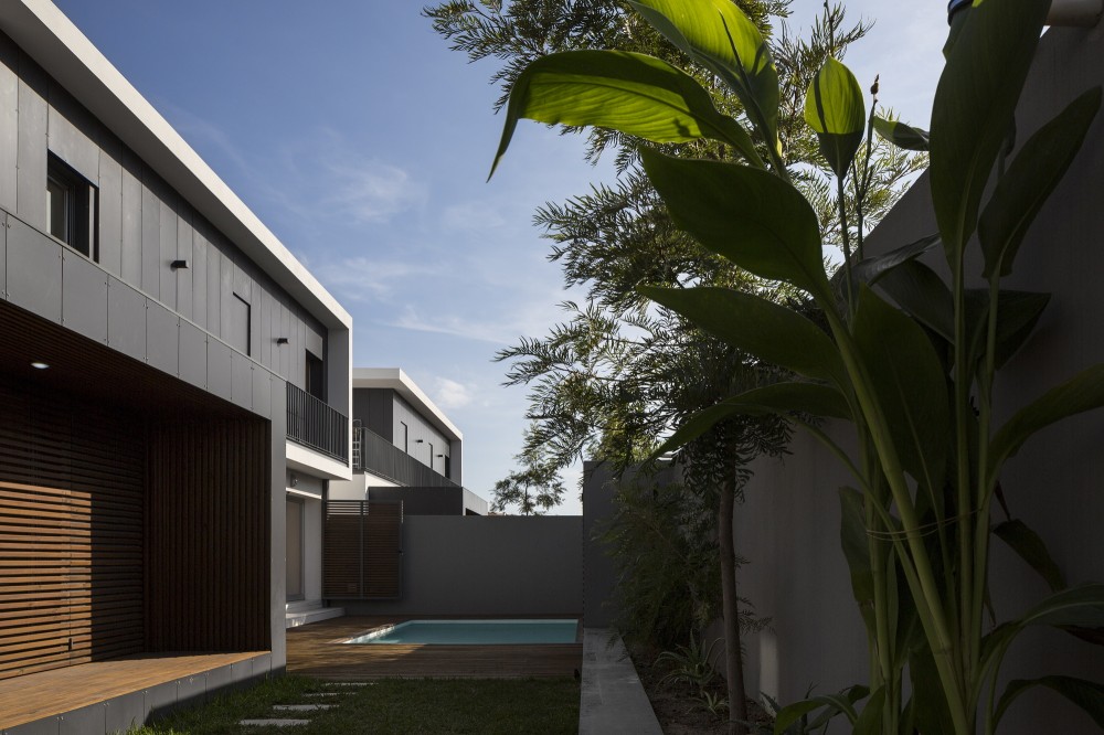Houses in Setubal / OW arquitectos