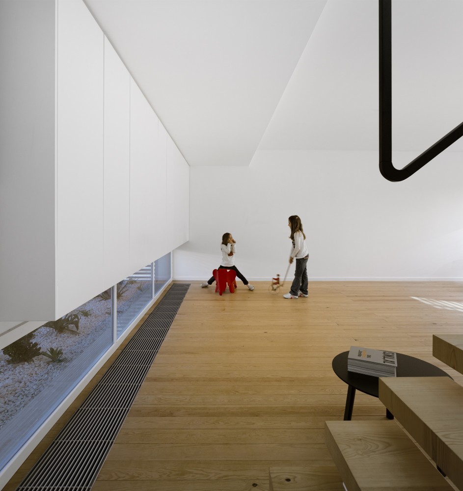 Houses in Setubal / OW arquitectos