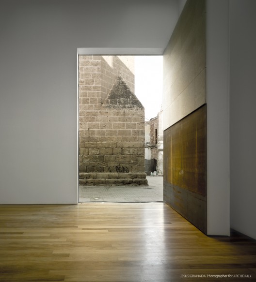 © Jesús Granada