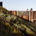 Third Wave Kiosk / Tony Hobba Architects Third Wave Kiosk / Tony Hobba Architects © Rory Gardiner